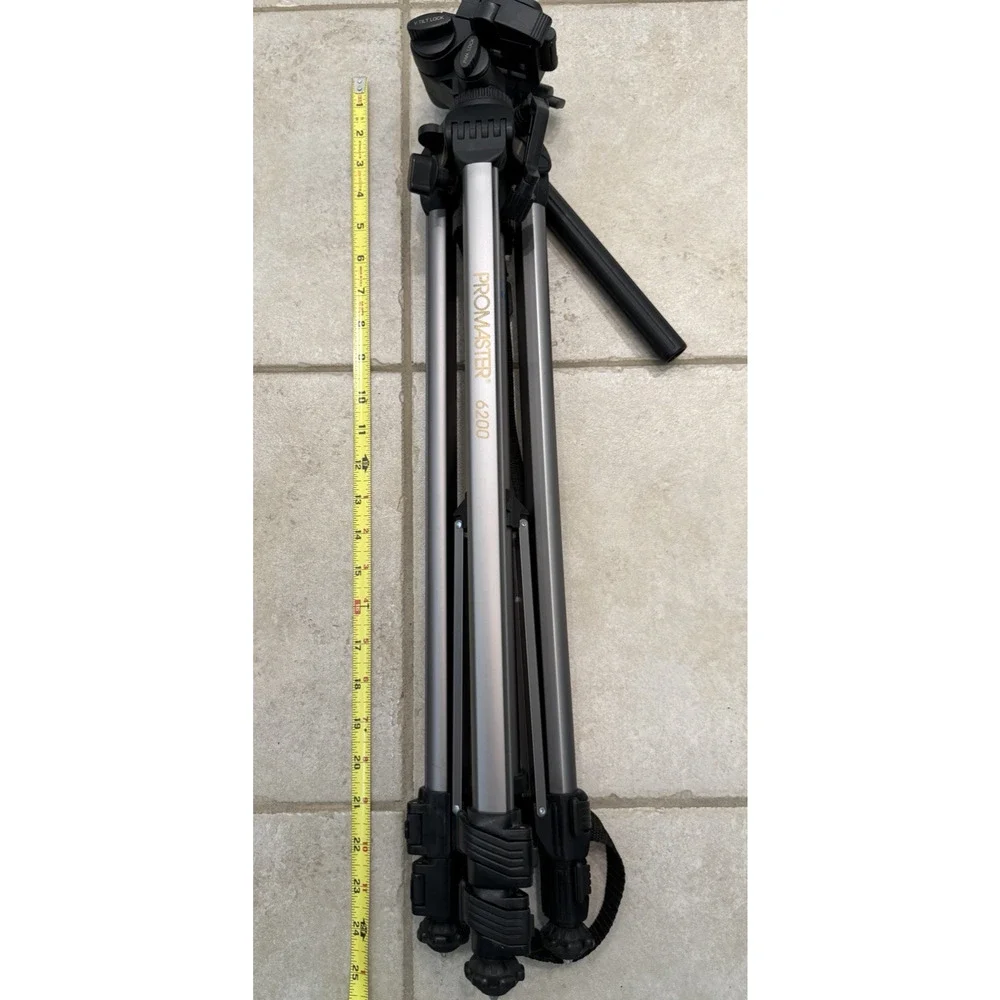 Promaster 6200 Photo/Video Tripod (PR03264) - Very nice condition